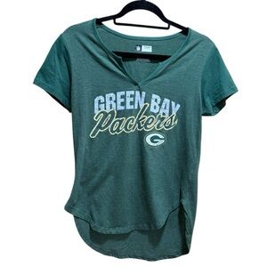 NFL Team Apparel Green Bay Packers Women’s Hi-Lo V-Neck Tee Green Small